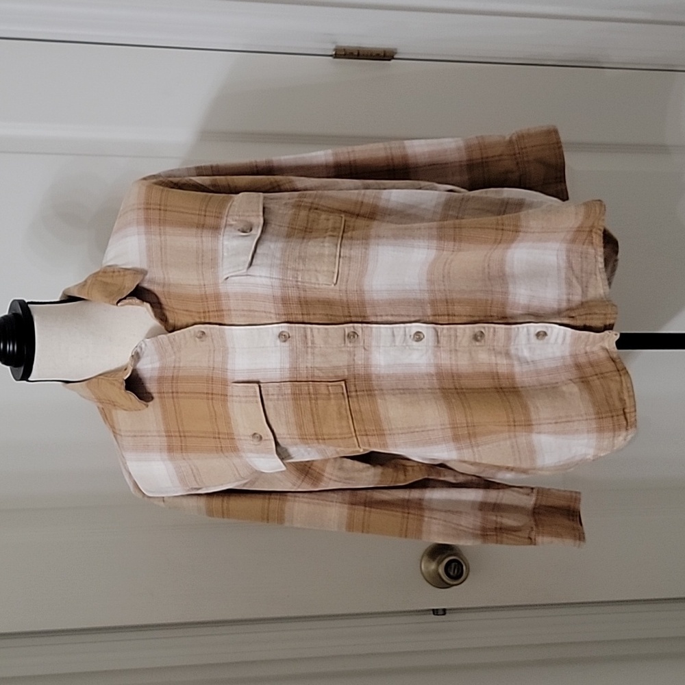 Old Navy Size M "The Boyfriend Shirt" Flannel Button Down Long Sleeve Tan/White